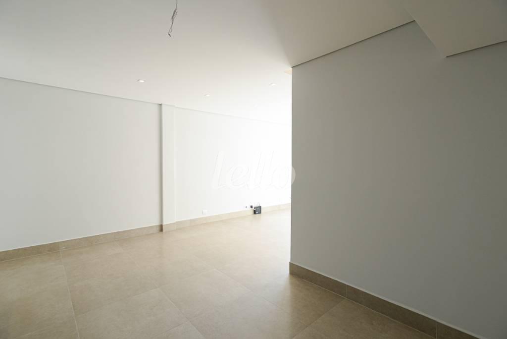 SALA DOIS AMBIENTES de Apartamento à venda, Padrão com 91 m², 2 quartos e 1 vaga em Vila Nova Conceição - São Paulo