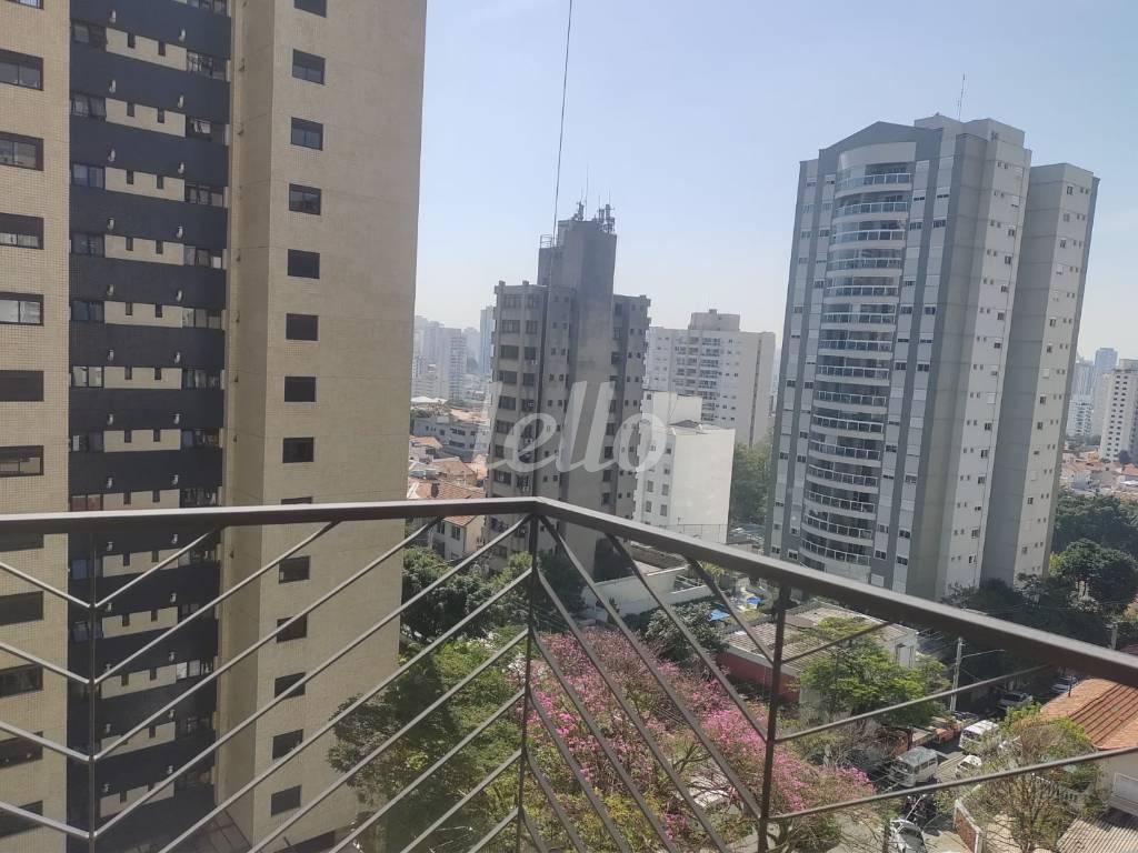 VISTA de Apartamento à venda, Padrão com 100 m², 3 quartos e 3 vagas em Vila Mariana - São Paulo