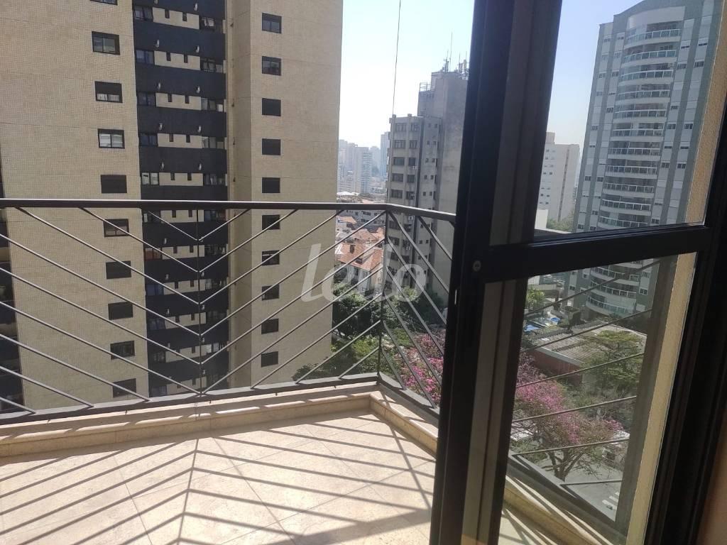SACADA de Apartamento à venda, Padrão com 100 m², 3 quartos e 3 vagas em Vila Mariana - São Paulo