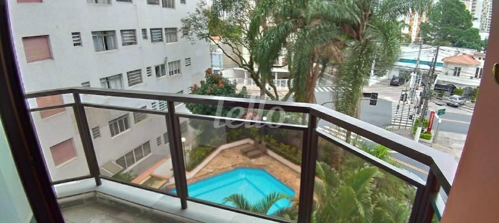 VISTA de Apartamento à venda, Padrão com 81 m², 3 quartos e 2 vagas em Vila Mariana - São Paulo