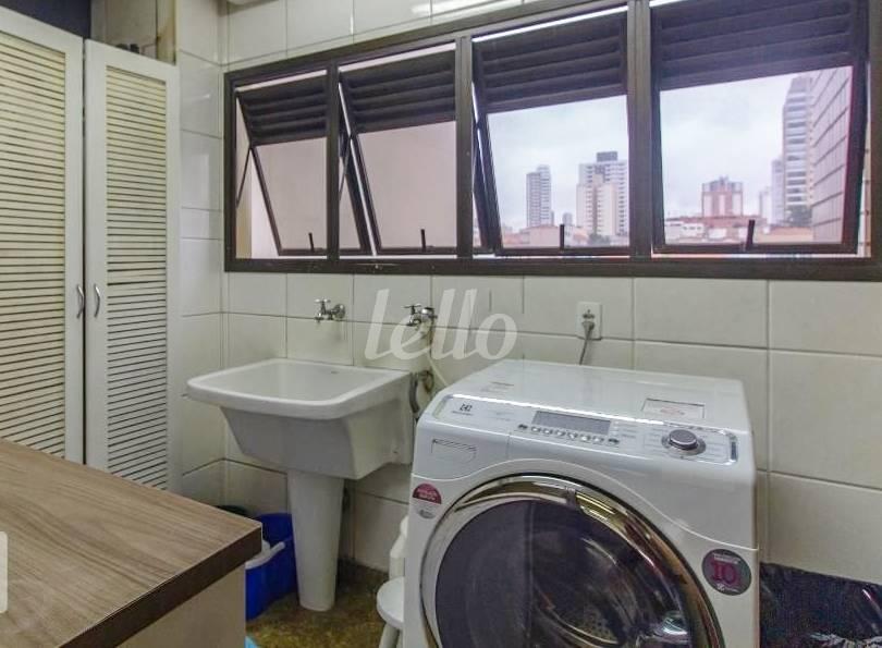 ÁREA DE SERVIÇO de Apartamento à venda, Padrão com 177 m², 4 quartos e 3 vagas em Vila Carrão - São Paulo