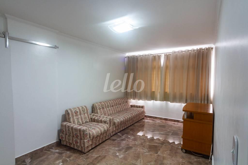 SALA de Apartamento para alugar, Padrão com 72 m², e 1 vaga em Pinheiros - São Paulo