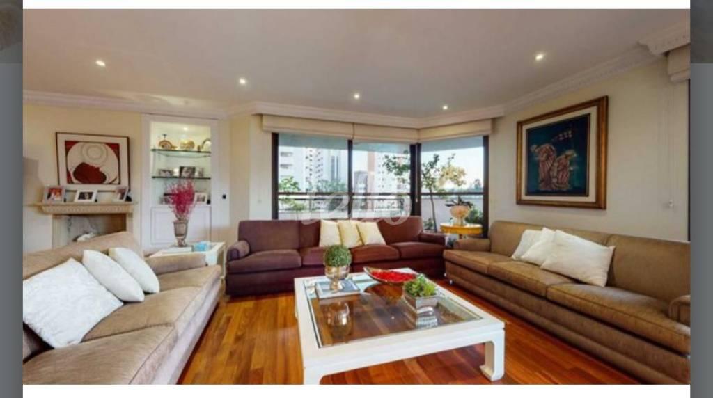 SALA de Apartamento à venda, Padrão com 312 m², 4 quartos e 4 vagas em Santa Cecília - São Paulo