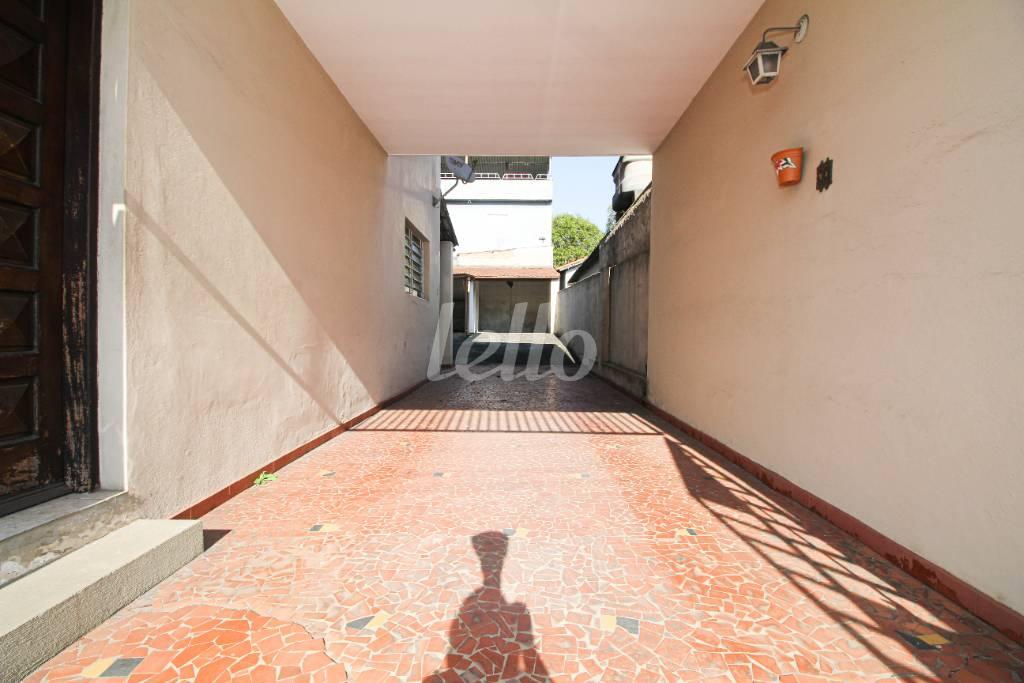 GARAGEM de Casa para alugar, sobrado com 240 m², 3 quartos e 8 vagas em Campestre - Santo André
