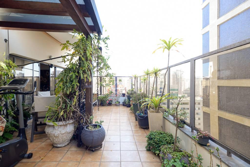 VARANDA COBERTURA de Apartamento à venda, cobertura - Padrão com 331 m², 4 quartos e 3 vagas em Vila Uberabinha - São Paulo