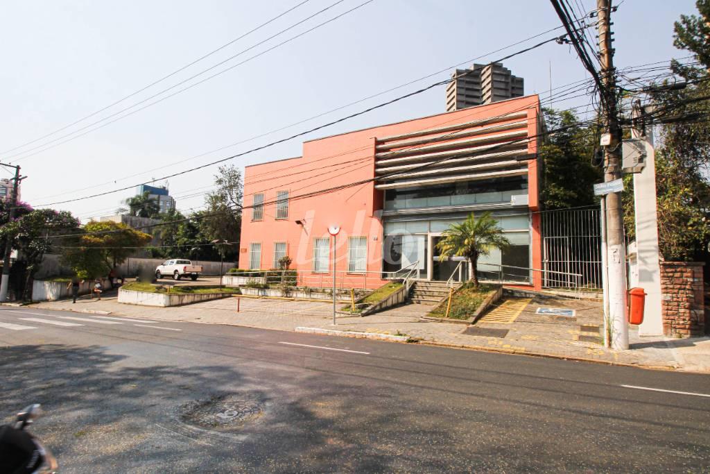 FACHADA de Prédio Comercial para alugar, Monousuário com 987 m², e 19 vagas em Centro - São Bernardo do Campo