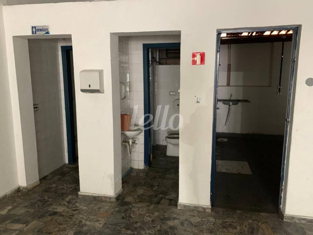 BANHEIROS de Prédio Comercial para alugar, Monousuário com 520 m², e em Rudge Ramos - São Bernardo do Campo