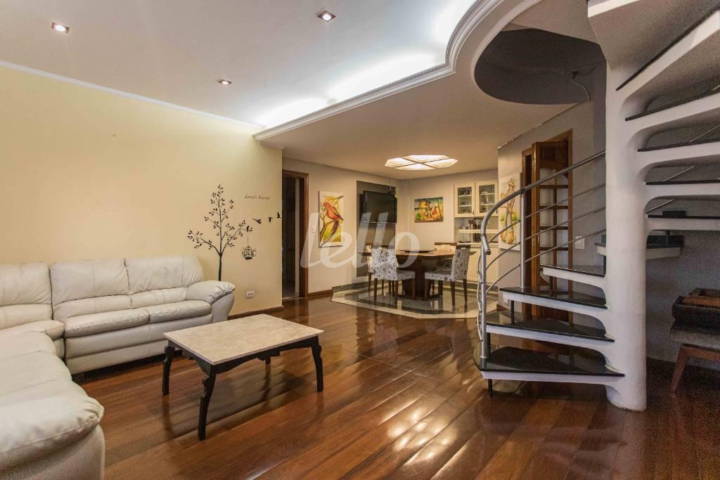 SALA DOIS AMBIENTES de Apartamento à venda, Duplex com 233 m², 4 quartos e 3 vagas em Jardim São Paulo - São Paulo