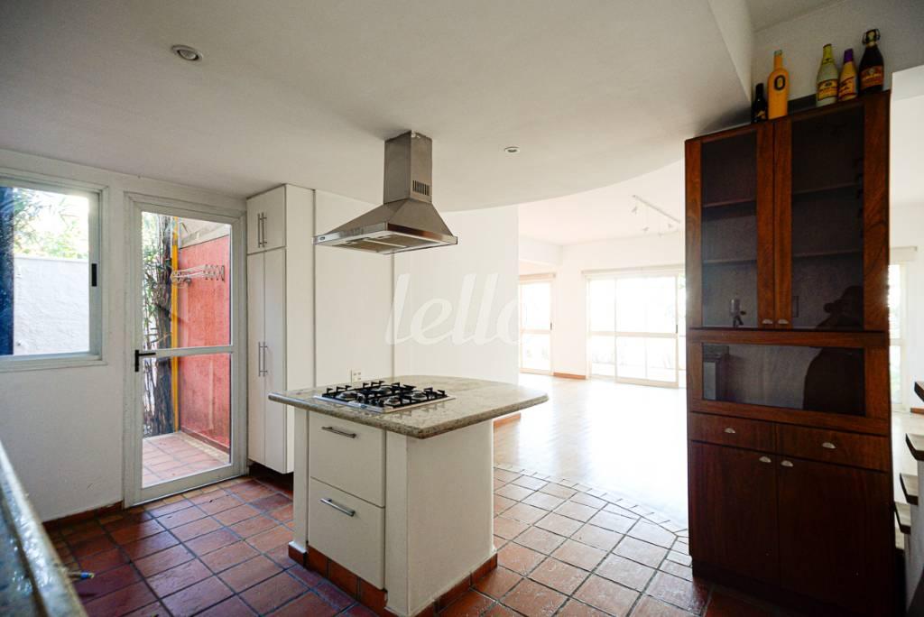 COZINHA 2 de Casa à venda, em condomínio - sobrado com 285 m², 2 quartos e 2 vagas em Vila Madalena - São Paulo