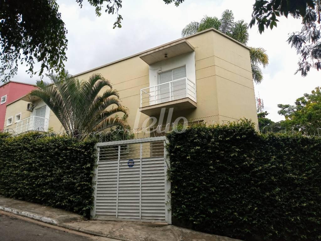 FACHADA de Casa à venda, sobrado com 360 m², 4 quartos e 5 vagas em Jardim São Paulo - São Paulo