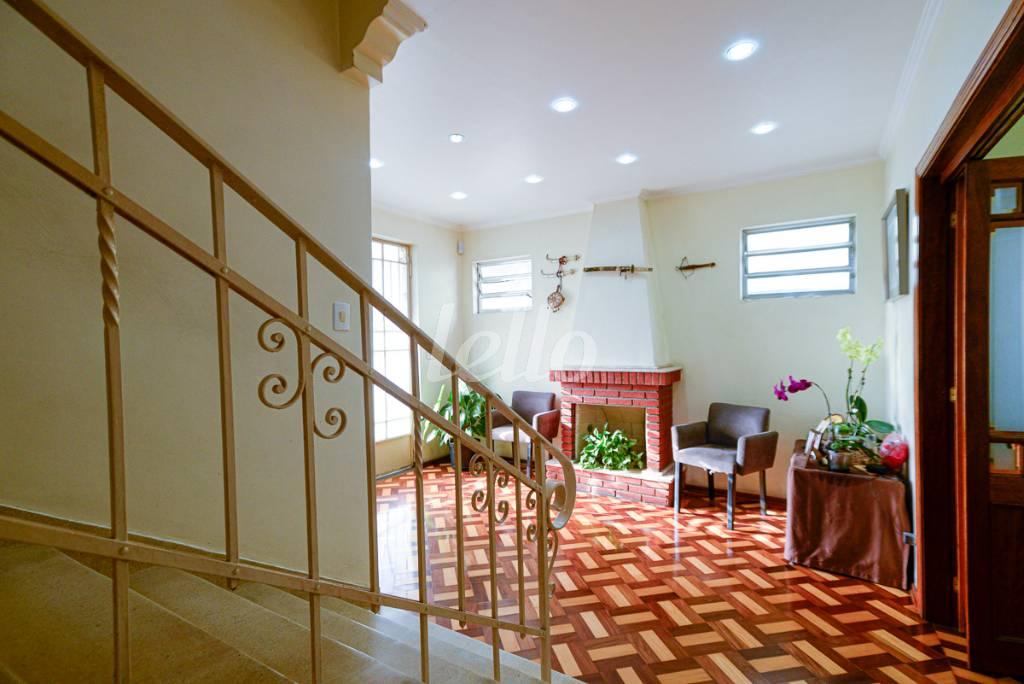 SALA DE ESTAR de Casa à venda, sobrado com 250 m², 5 quartos e 6 vagas em Moema - São Paulo