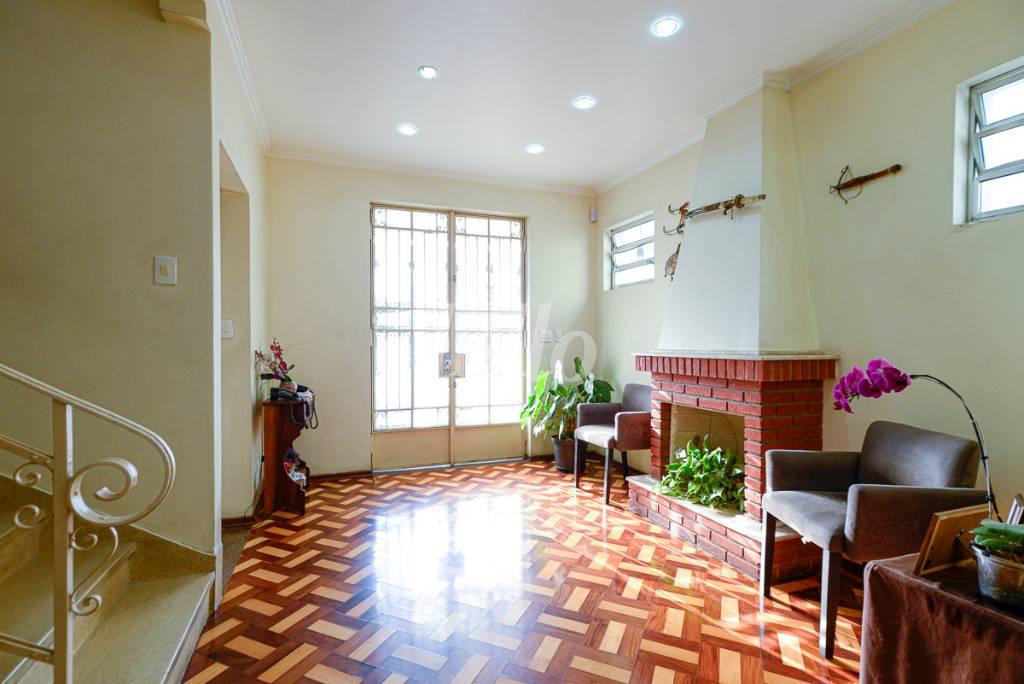 SALA DE ESTAR de Casa à venda, sobrado com 250 m², 5 quartos e 6 vagas em Moema - São Paulo