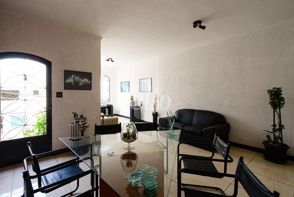 SALA DOIS AMBIENTES de Casa à venda, sobrado com 206 m², 4 quartos e 2 vagas em Santana - São Paulo