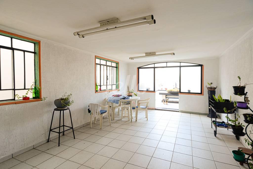 SALÃO de Casa à venda, sobrado com 206 m², 4 quartos e 2 vagas em Santana - São Paulo
