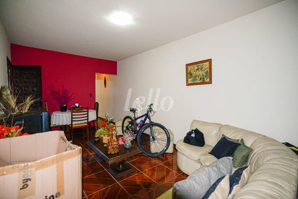 SALA DOIS AMBIENTES de Casa à venda, sobrado com 110 m², 3 quartos e 2 vagas em Vila Mariana - São Paulo