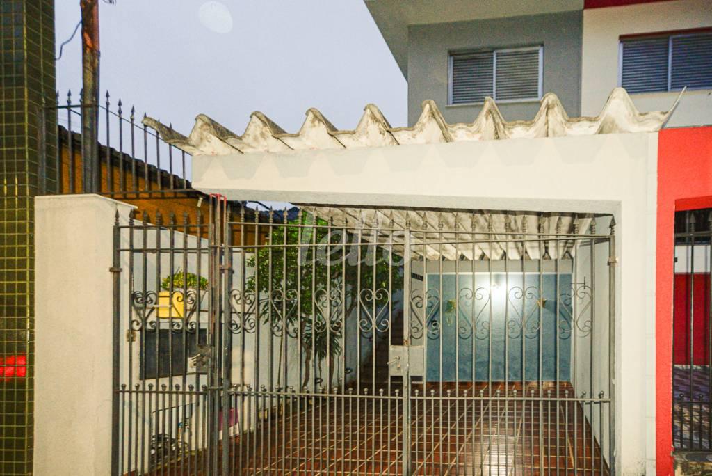 FACHADA de Casa à venda, sobrado com 110 m², 3 quartos e 2 vagas em Vila Mariana - São Paulo