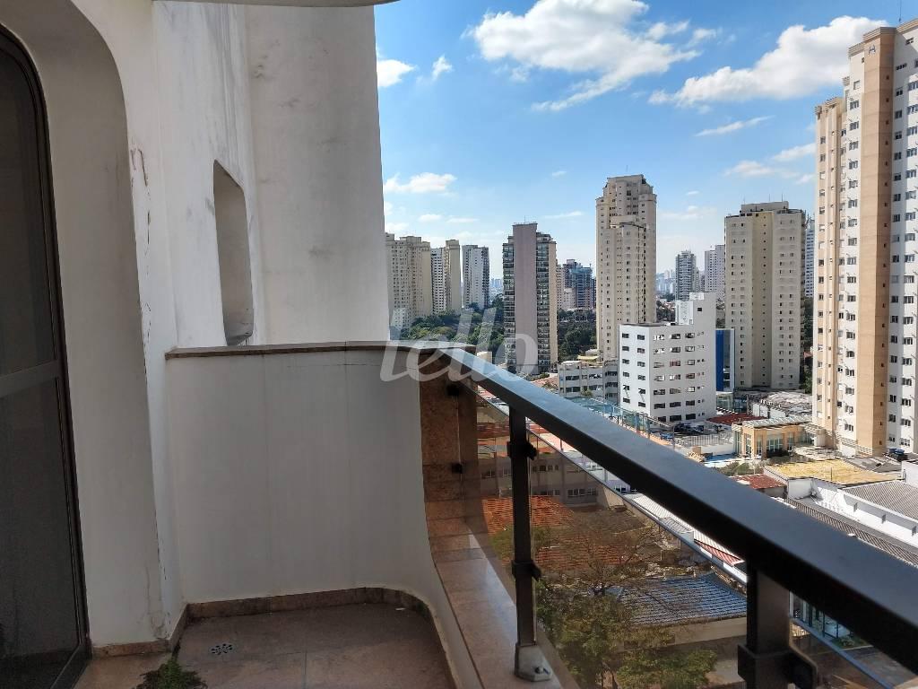 VISTA AMPLA de Apartamento à venda, Padrão com 250 m², 4 quartos e 3 vagas em Vila Analia Franco - São Paulo