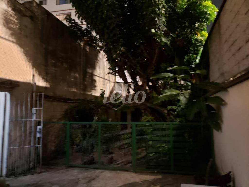 QUINTAL de Casa à venda, sobrado com 110 m², 2 quartos e 1 vaga em Pinheiros - São Paulo