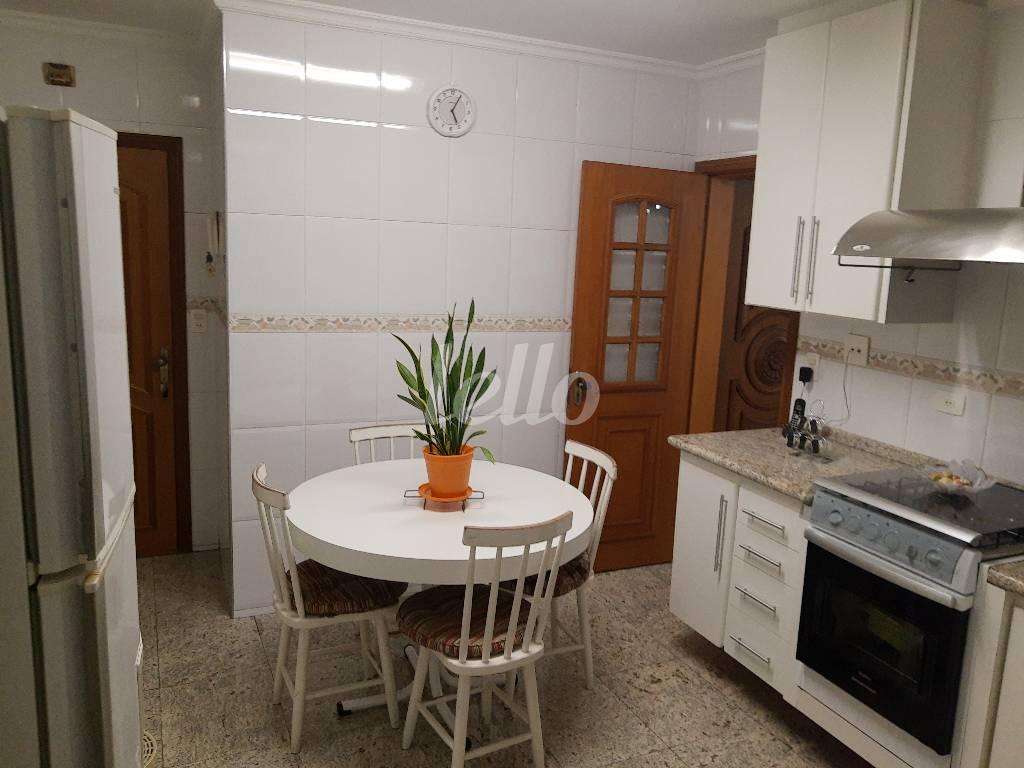 COZINHA de Apartamento à venda, Padrão com 96 m², 3 quartos e 1 vaga em Vila Santo Estevão - São Paulo