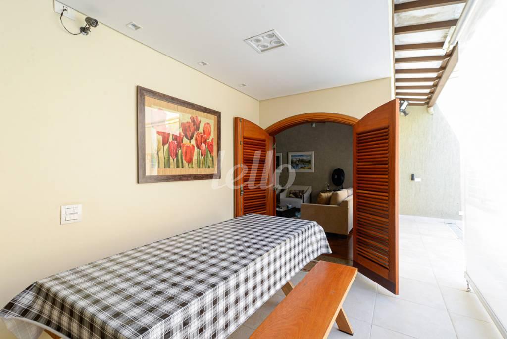 ÁREA GOURMET de Casa à venda, sobrado com 297 m², 3 quartos e 7 vagas em Chora Menino - São Paulo