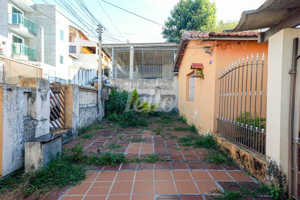 GARAGEM de Casa à venda, sobrado com 150 m², 2 quartos e 4 vagas em Vila Mazzei - São Paulo