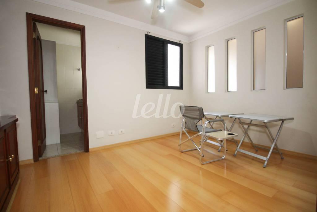 SALA DE TV de Apartamento à venda, Padrão com 237 m², 3 quartos e 4 vagas em Brooklin Paulista - São Paulo