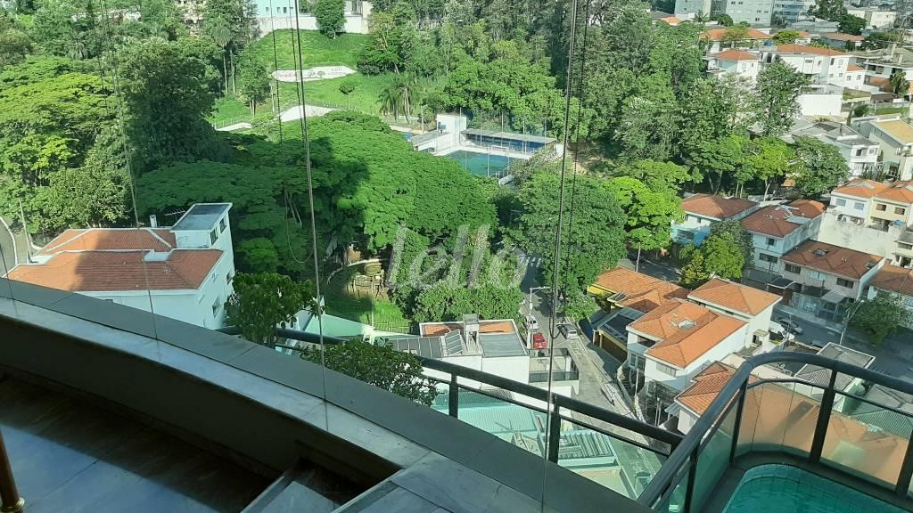 VISTA DO PISO SUPERIOR de Apartamento à venda, Padrão com 330 m², 3 quartos e 6 vagas em Mooca - São Paulo