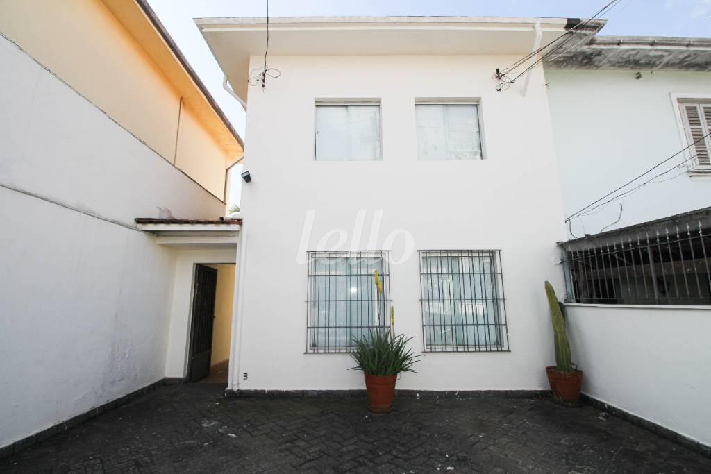 FACHADA de Casa para alugar, sobrado com 140 m², e 2 vagas em Mirandopolis - São Paulo