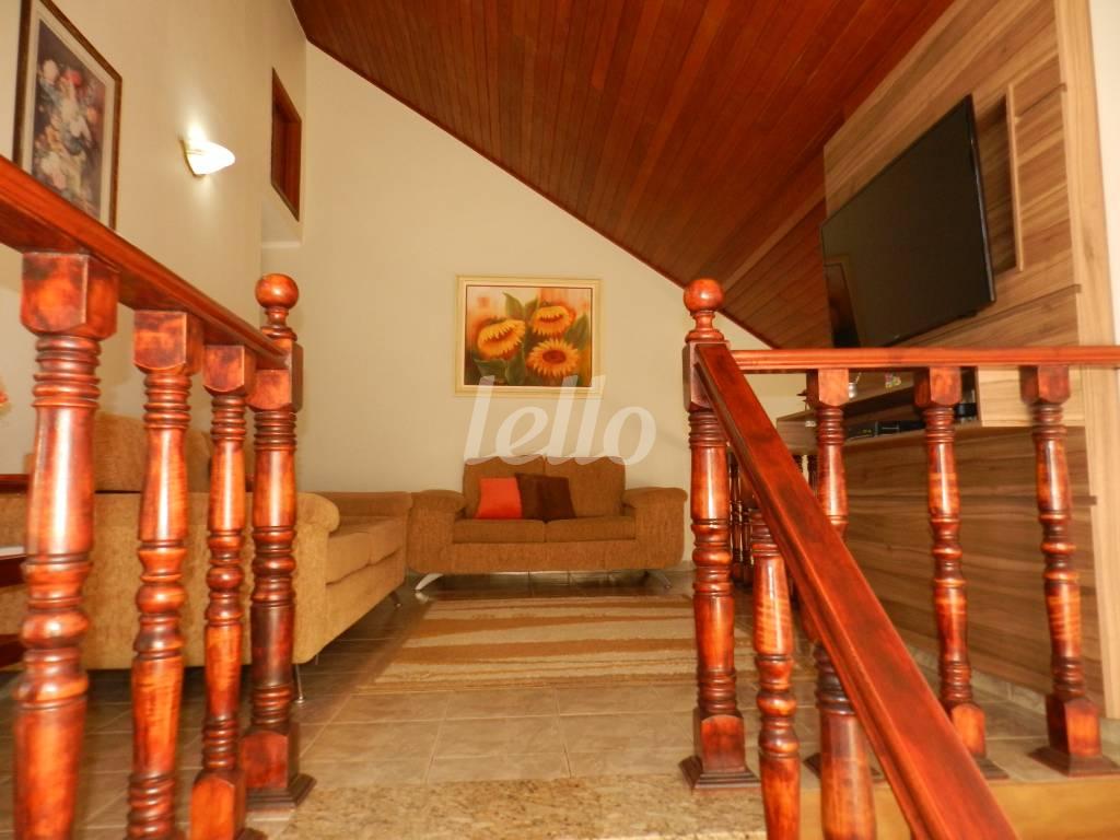 011 de Casa à venda, sobrado com 305 m², 3 quartos e 6 vagas em Caxambu - Jundiaí