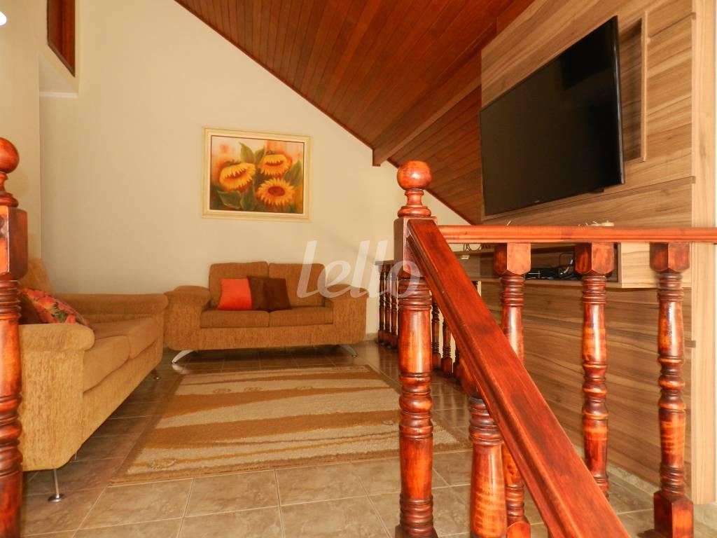 012 de Casa à venda, sobrado com 305 m², 3 quartos e 6 vagas em Caxambu - Jundiaí
