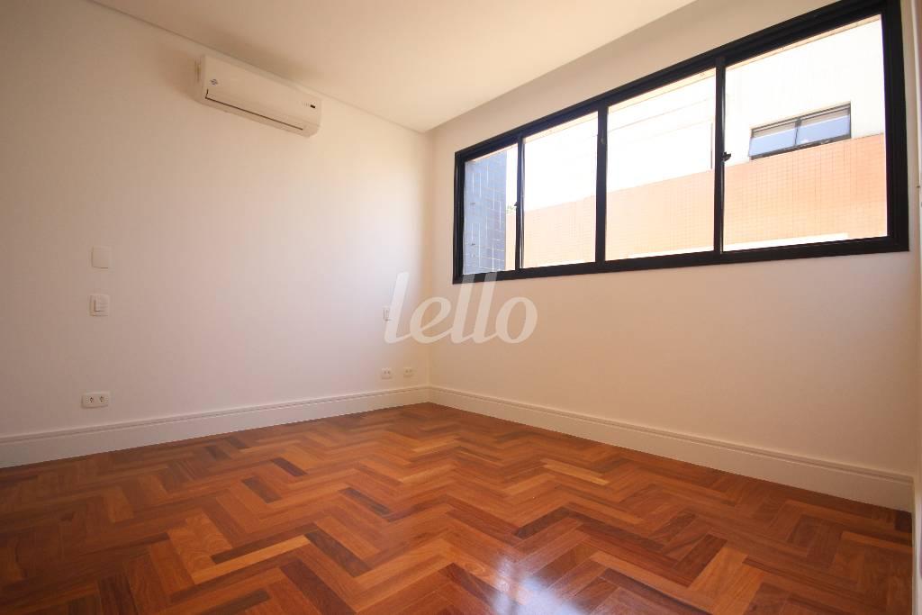 SUÍTE 03 de Apartamento à venda, cobertura - Padrão com 314 m², 3 quartos e 4 vagas em Indianópolis - São Paulo