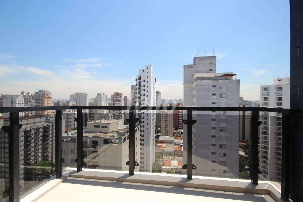 VISTA de Apartamento à venda, cobertura - Padrão com 314 m², 3 quartos e 4 vagas em Indianópolis - São Paulo