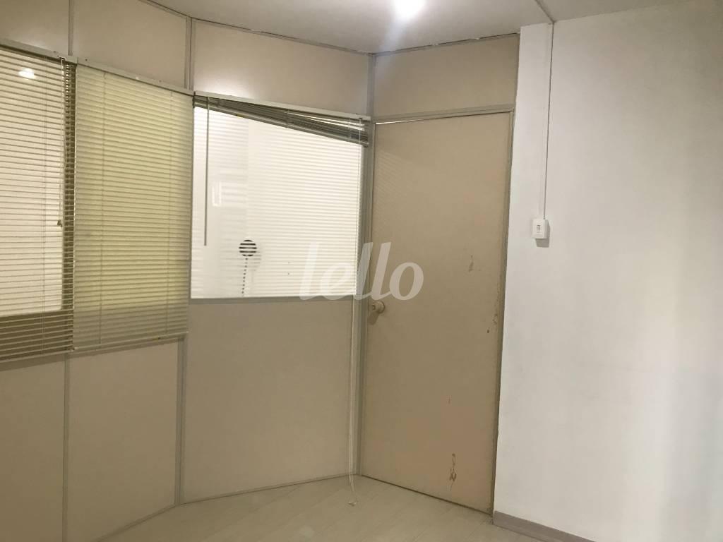 SALA 1 COM AR CONDICIONADO de Sala / Conjunto para alugar, Padrão com 40 m², e 2 vagas em Higienópolis - São Paulo