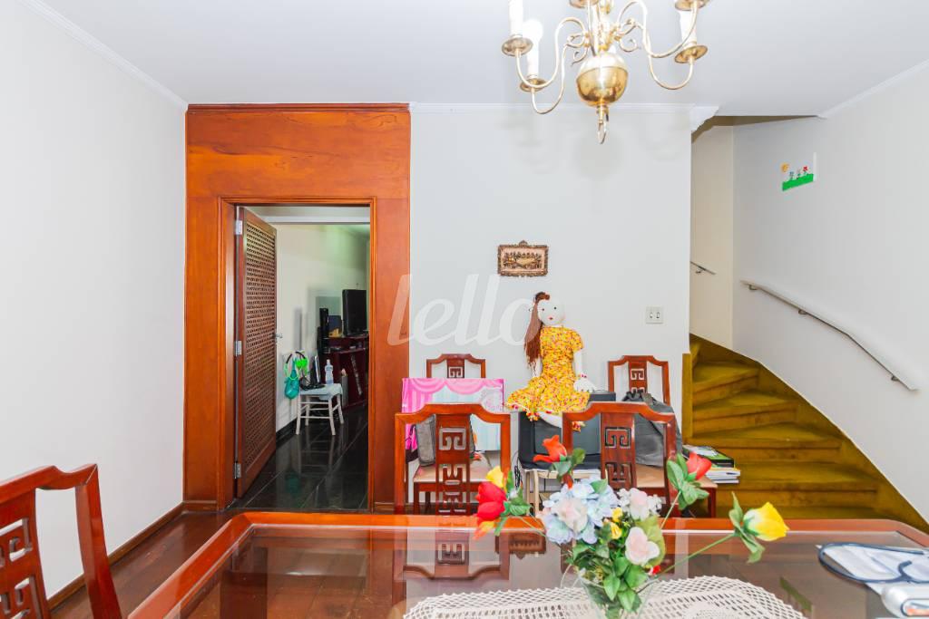 SALA de Casa à venda, sobrado com 150 m², 3 quartos e 2 vagas em Mirandopolis - São Paulo