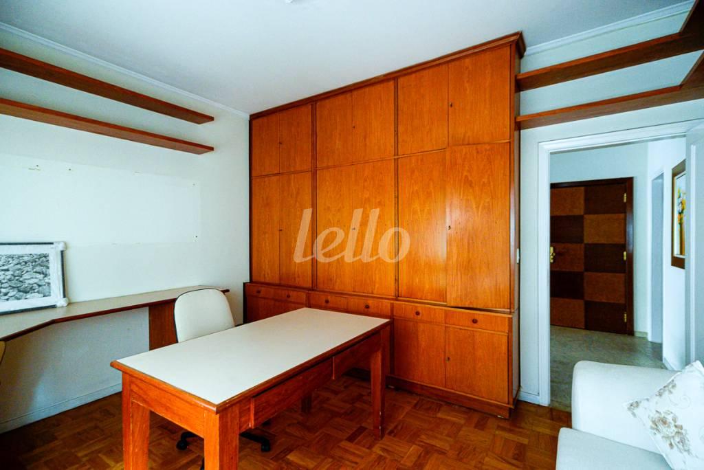 ESCRITÓRIO de Apartamento à venda, Padrão com 300 m², 4 quartos e 1 vaga em Bela Vista - São Paulo