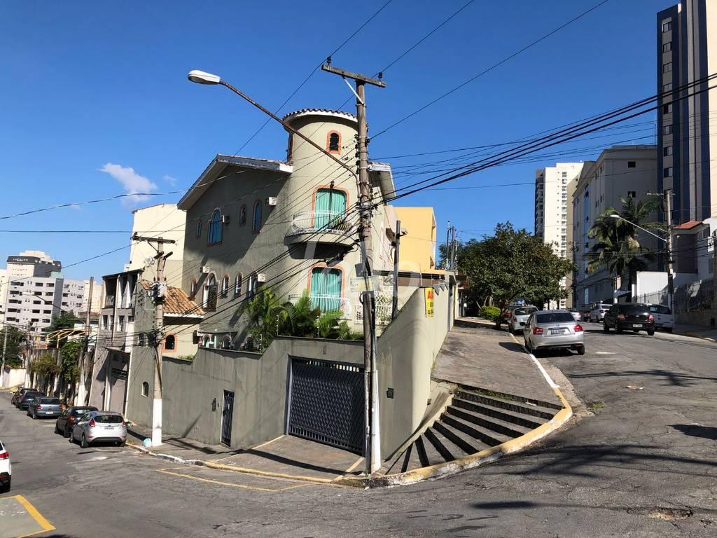 FACHADA de Casa para alugar, sobrado com 300 m², e 8 vagas em Vila Mariana - São Paulo