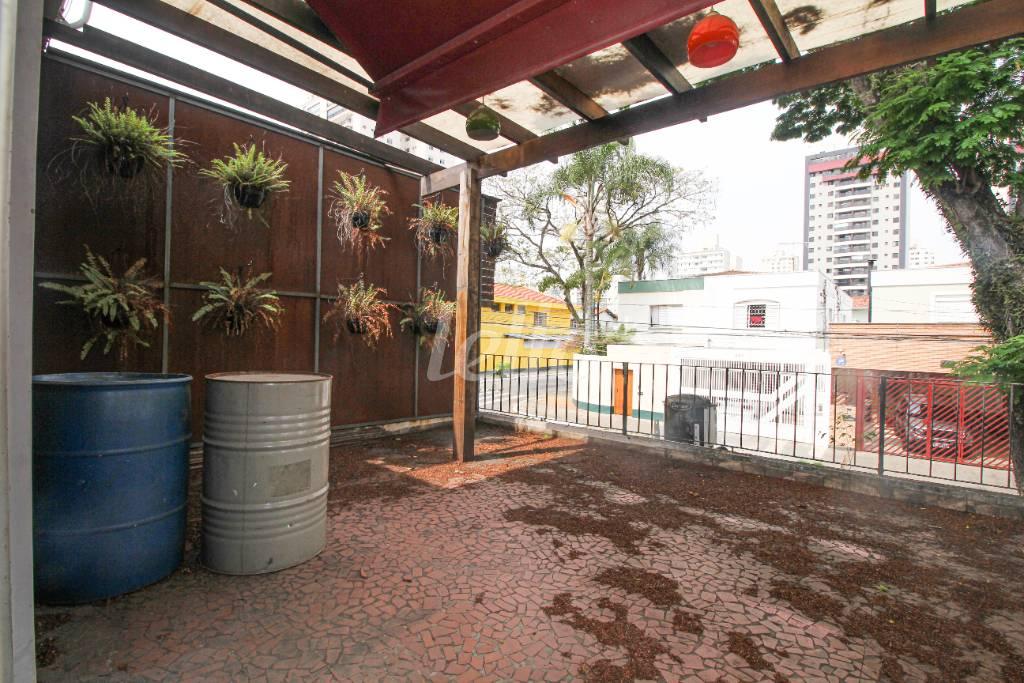 TERRAÇO de Casa para alugar, sobrado com 251 m², e em Santo Amaro - São Paulo
