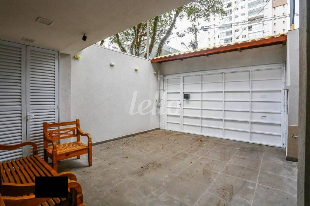 GARAGEM de Casa para alugar, sobrado com 200 m², 4 quartos e 2 vagas em Vila Mariana - São Paulo