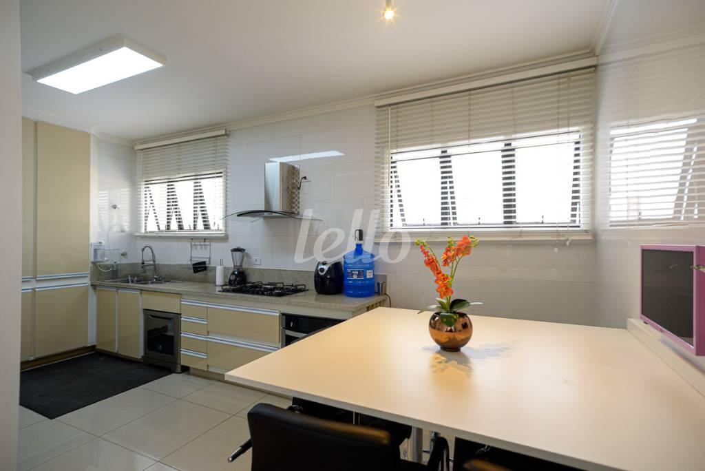 COZINHA de Apartamento à venda, cobertura - Padrão com 320 m², 4 quartos e 3 vagas em Paraíso - São Paulo