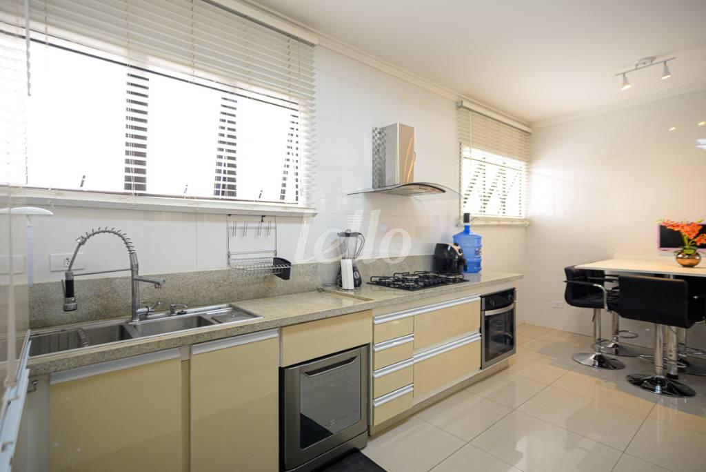 COZINHA de Apartamento à venda, cobertura - Padrão com 320 m², 4 quartos e 3 vagas em Paraíso - São Paulo