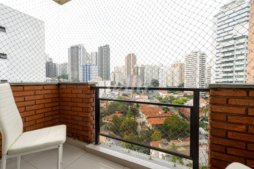 VARANDA SUÍTE 1 de Apartamento à venda, cobertura - Padrão com 320 m², 4 quartos e 3 vagas em Paraíso - São Paulo