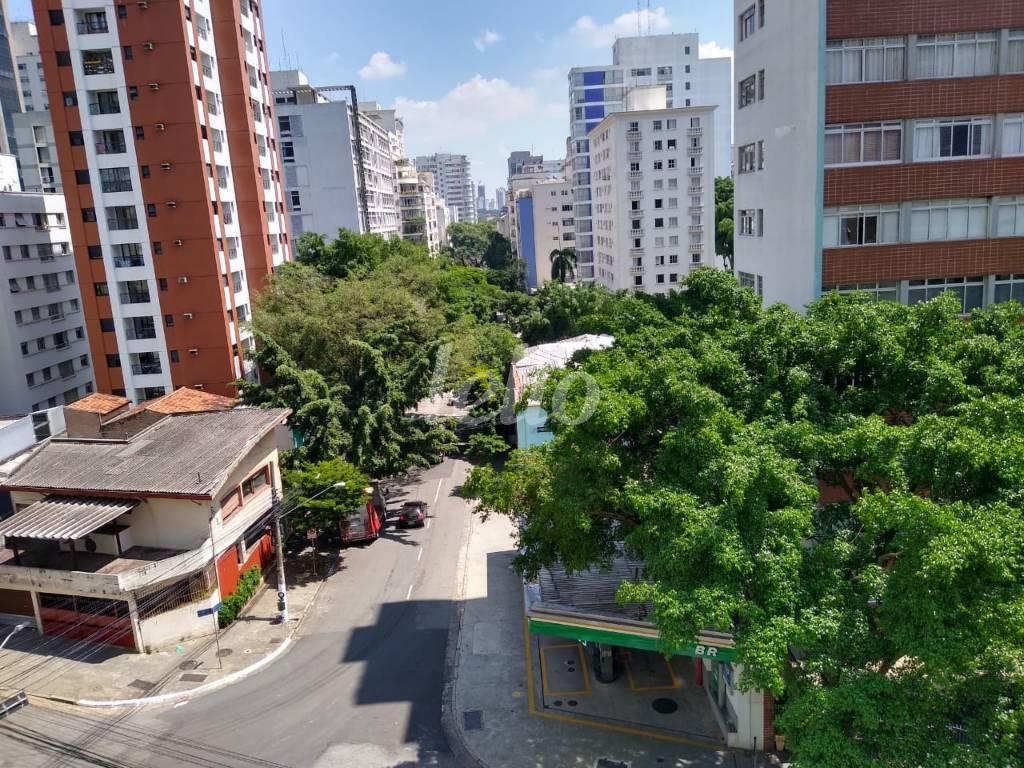 VISTA de Apartamento à venda, Padrão com 120 m², 3 quartos e 1 vaga em Higienópolis - São Paulo