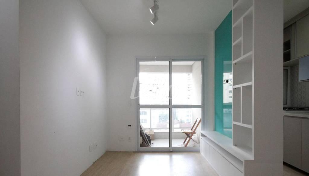 SALA de Apartamento à venda, Padrão com 48 m², 1 quarto e 1 vaga em Santa Efigenia - São Paulo