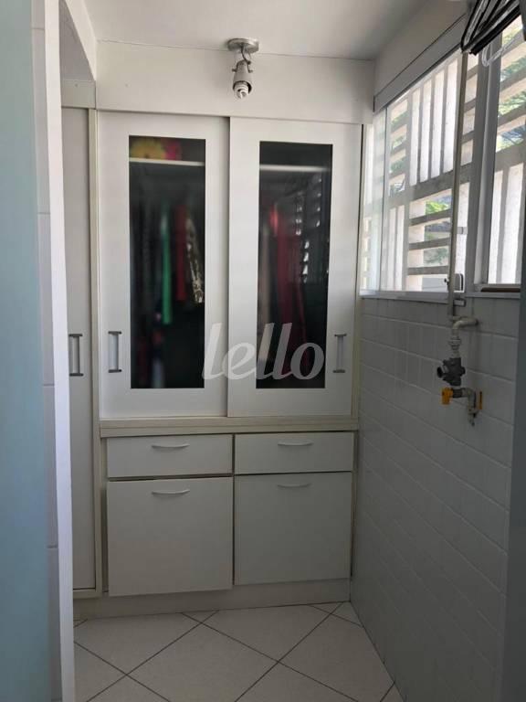 ÁREA DE SERVIÇO de Apartamento à venda, Padrão com 75 m², 1 quarto e 1 vaga em Indianópolis - São Paulo