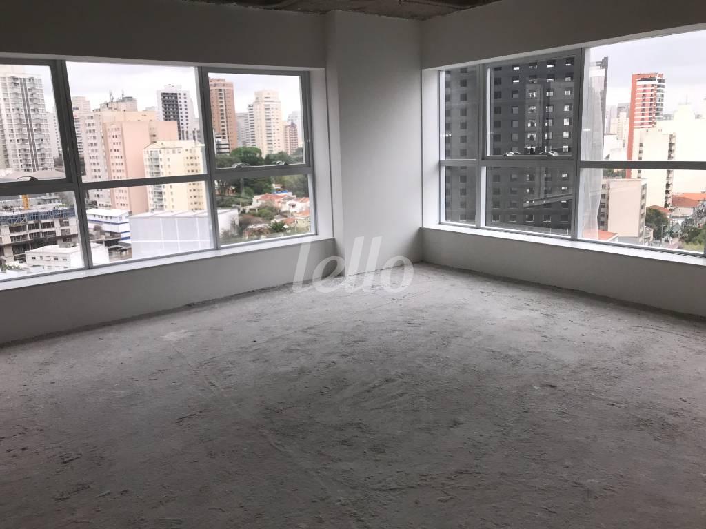 CONJUNTO 61M² de Sala / Conjunto para alugar, Padrão com 192 m², e 5 vagas em Água Branca - São Paulo