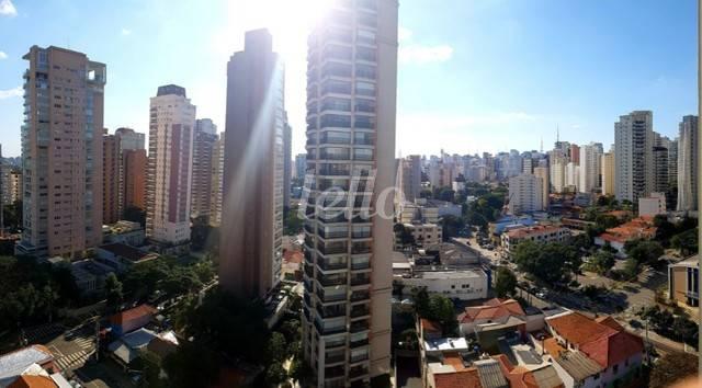 VISTA de Apartamento à venda, Padrão com 81 m², 2 quartos e 1 vaga em Vila Mariana - São Paulo