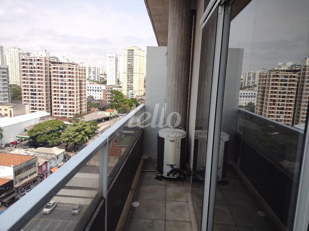 SACADA de Sala / Conjunto à venda, Padrão com 47 m², e 1 vaga em Lapa - São Paulo