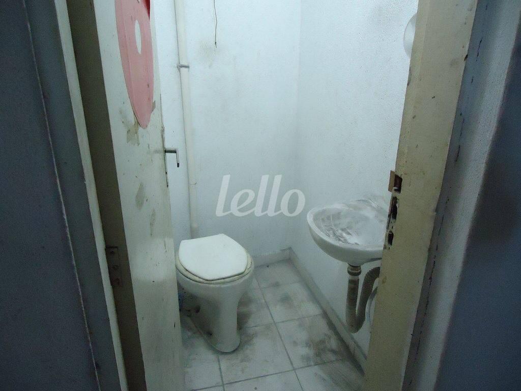 WC SOCIAL de Salão para alugar, Padrão com 190 m², e em Vila Nilo - São Paulo