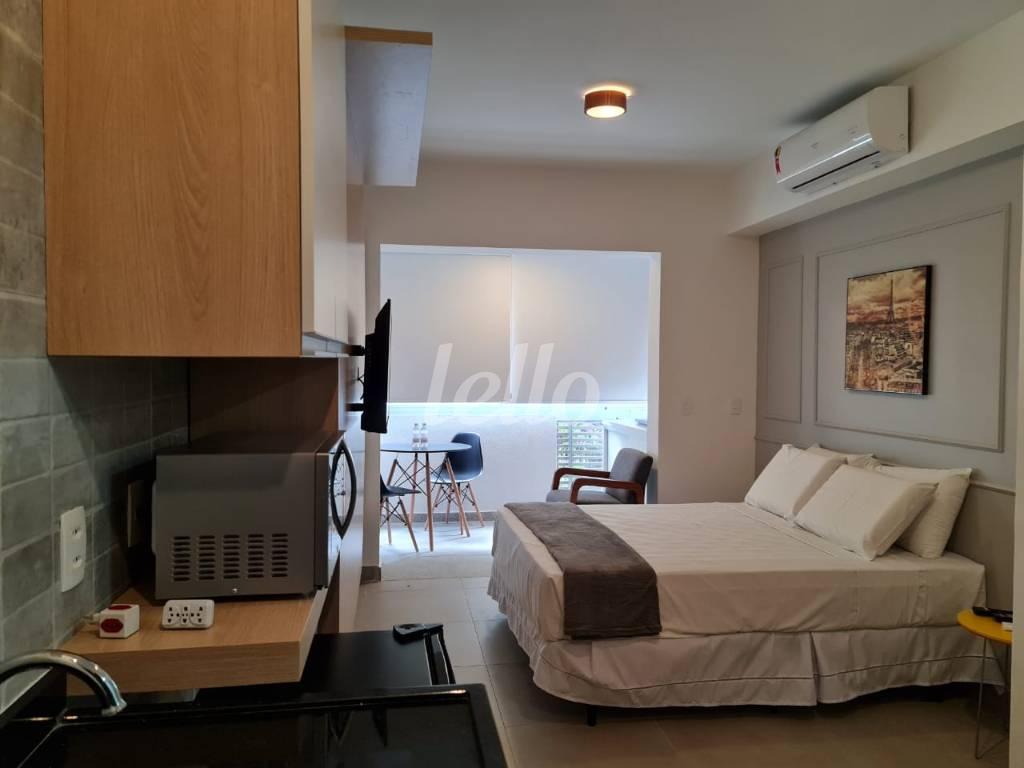 DORMITÓRIO de Apartamento para alugar, Padrão com 25 m², 1 quarto e em Vila Madalena - São Paulo