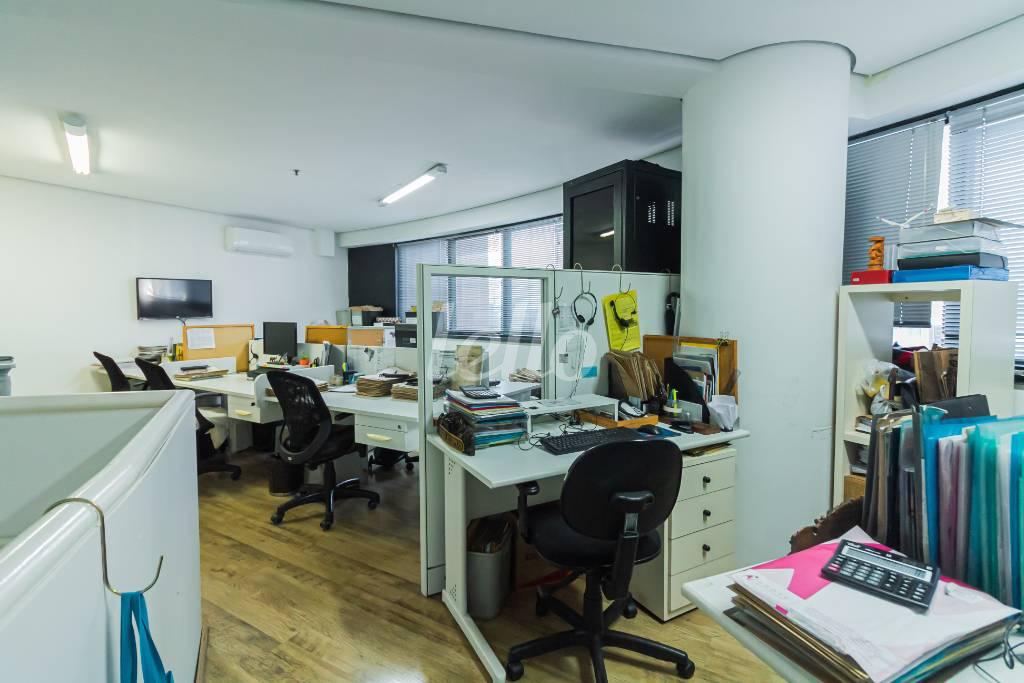 SEGUNDO ANDAR de Sala / Conjunto à venda, Duplex com 90 m², e 2 vagas em Pinheiros - São Paulo